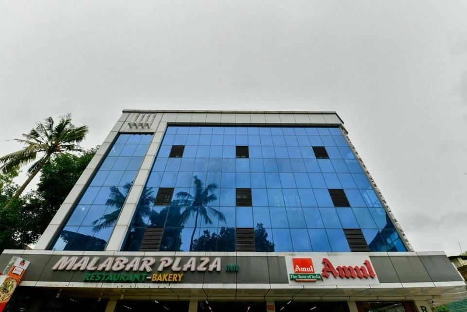 Malabar Plaza Inn Kochi Exteriör bild